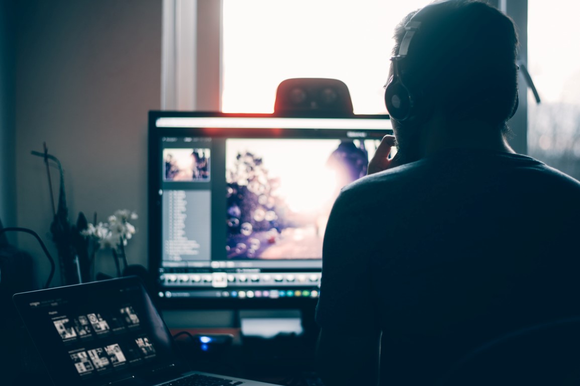 Remote working visa will bring top talent to the UAE AS FEATURED ON <u>Arabian Business</u> – March 22, 2021 Remote working visa will bring top talent to the UAE AS FEATURED ON <u>Arabian Business</u> – March 22, 2021