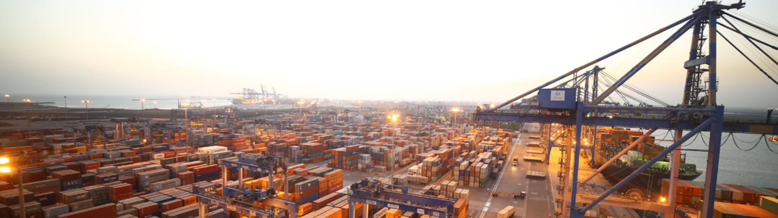 NAVIGATING UAE’S OFFSHORE BUSINESS OPTIONS: INSIGHTS, BENEFITS AND CHALLENGES