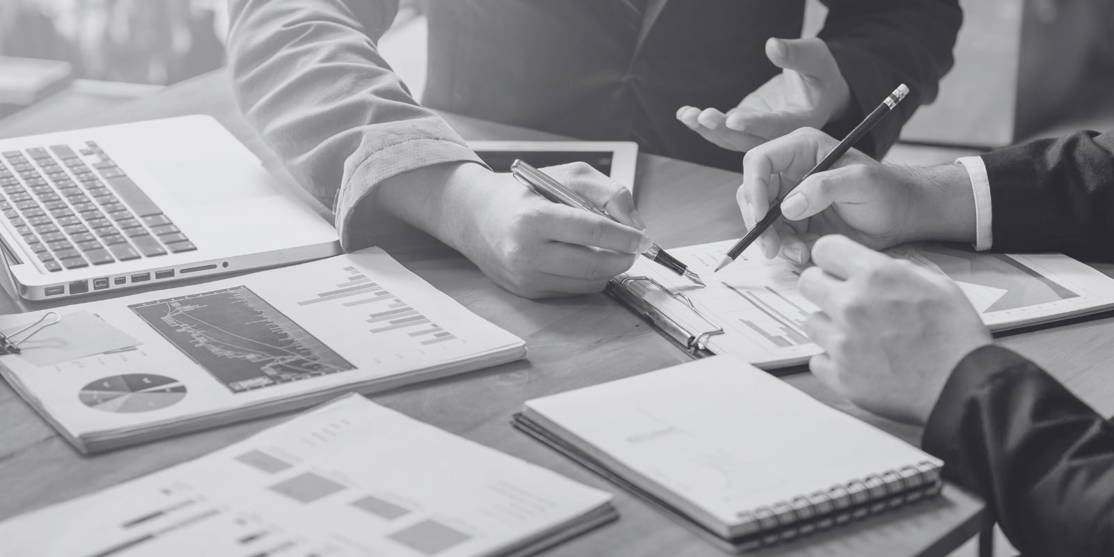 HOW BUSINESS SETUP CONSULTANTS CAN SUPPORT UAE BUSINESSES BEYOND THE INITIAL STAGES