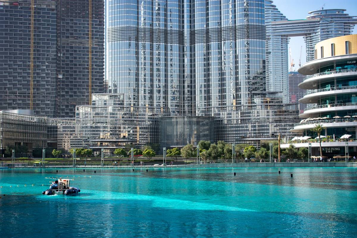 guide to moving hong kong business to dubai and uae